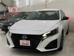 نيسان ألتيما